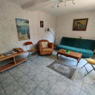 Maison conviviale à Treigny avec terrasse 130 m² - - 0