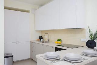 Bright Apartment with Parking In the Center of Warsaw by Noclegi Renters - Warsaw - 6