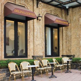 Delina Castle Coffee & Hotel - Hanoi - 9