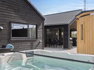 5 star holiday home in Dronningmølle - Dronningmølle - 3