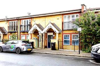 2BR , 50" TV, Nespresso machine, direct access - London - 7
