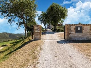 Apartment in a farmhouse with 2 swimming pools - Cagli - 2