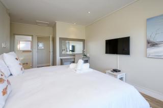 San Lameer Villa 14110 - 5 Bedroom Luxury - 10 pax - San Lameer Rental Agency - 1