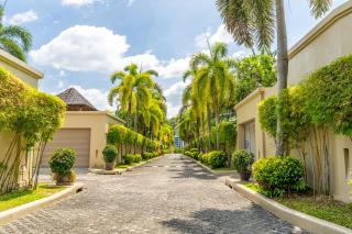 Exotic 3BR Villa Solandra with Tropical Pool and Private Rooftop Terrace in Bangtao - Ban Thalat Choeng Thale - 2