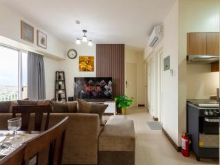 Family Escape Modern Retreat Skyline View Full Kitchen at Prisma close to BGC - Manila - 0
