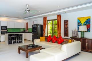 Exotic 3BR Villa Solandra with Tropical Pool and Private Rooftop Terrace in Bangtao - Ban Thalat Choeng Thale - 4