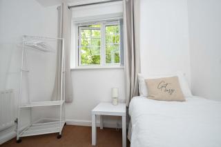 3 Bed House, Sleeps 5, Walking Distance to Centre - Liverpool - 4