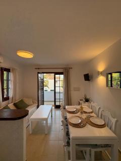 Apartamento en la playa con piscina - 9