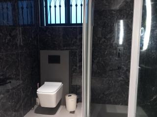 Muyenga Luxe 1Bedroom Apartments - Kampala - 6