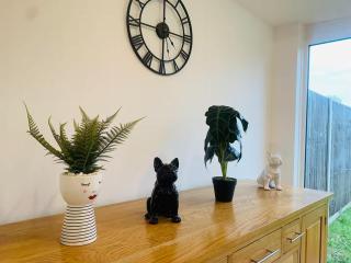Stylish 3BR Retreat Family & Business Parking - Caversham - 8