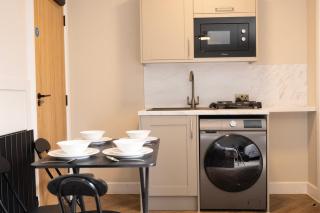 Fresh & Modern Studio Sleeps 3 - Thornton Heath - 5