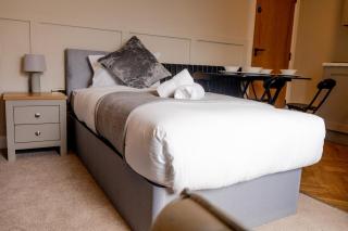 Fresh & Modern Studio Sleeps 3 - 3