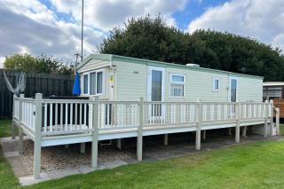 2-Bed Ingoldmells Caravan - Pet Friendly & Decking - Skegness - 8