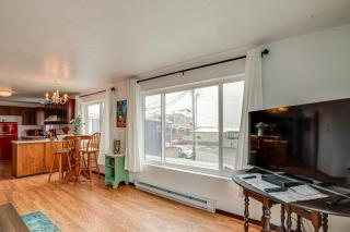 Quaint Rockaway Beach Gem Walk to Shore! - Rockaway Beach - 3