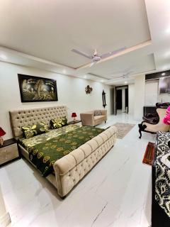Baba's Inn - - 4