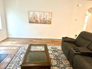 Beautiful Spacious Family-Friendly Home - Winston-Salem - 9