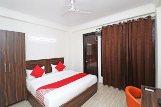 Hotel O N R Residency (Nanak Ram Residency) - 1