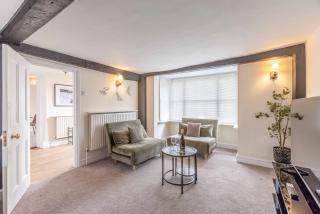 Charming 3BR Cottage Near Windsor and Sights - Datchet - 0