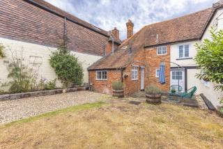 Charming 3BR Cottage Near Windsor and Sights - Datchet - 2