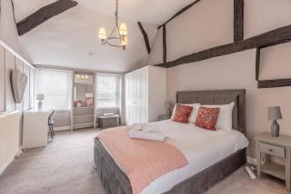 Charming 3BR Cottage Near Windsor and Sights - Datchet - 1