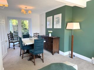 Coastal Escape River Views, Terrace & Parking - Dartmouth - 2