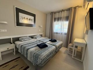 Apartamento en Primera línea con vistas al mar - Fuengirola - 2