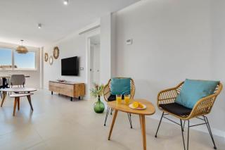 Moderno, con vistas y garaje a 100 metros de la playa - 7