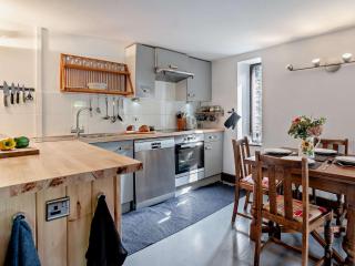 2 Bed in Cwmdu BN194 - Cwmdu - 6