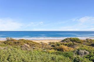 Pyramids Hideaway with Pool - Walk to Beach and The Cut Golf Course - Dawesville - 5