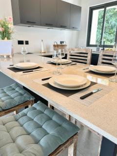 Modern 3BR Beachside Apt - 2 Mins to Pereybere Beach - Grand Baie - 9