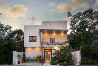 Aesthetic luxury villa in prestige zone Aldea Zama - 0