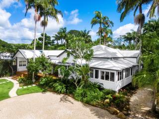 Luxury Family Estate l Pet Friendly l Nova Escapes - 0