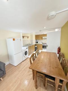 West Hampstead Hub! - London - 2