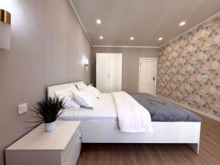 Elegant Raimbek Residence 1- 43, 1BR & drinking water as a gift - Almaty - 1