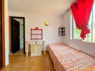 Charming Holiday Home with Pool and Sea View - Vélez-Málaga - 9
