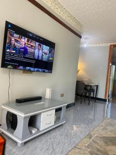 B- Luxe home - Entebbe - 3