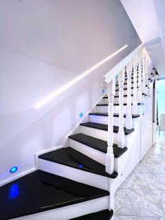 HighFashion 2-Bedroom Duplex NeonicaLux in PanoramicRoofComplex - Balchik - 6