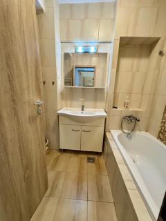 Caza Livo Apartment - Oradea - 8