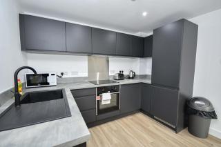 Modern & Spacious 2 Bedroom Liverpool Apartment - Liverpool - 9