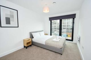 Modern & Spacious 2 Bedroom Liverpool Apartment - Liverpool - 8