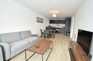 Modern & Spacious 2 Bedroom Liverpool Apartment - 1