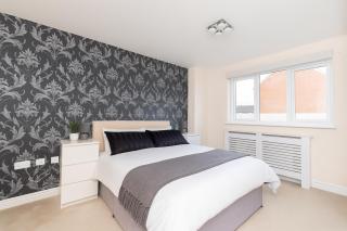 Alt-Stay Wakefield, Pinderfields General Hospital - 2x En-suites & King Size Beds - Parking - Fast Wi-Fi - Ideal For Contractors & Long Stays - Wakefield - 8