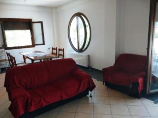 Balcony Bliss Retreat- Family Friendly - Mytilini - 5