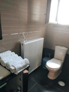 Balcony Bliss Retreat- Family Friendly - Mytilini - 4
