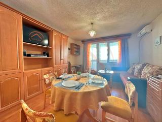 Cozy Studio near Sea Garden - 0