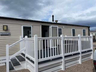 J4 Lossiemouth Bay Caravan Park - Lossiemouth - 2