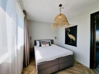 Luxurious detached water villa with jetty - Balk - 8