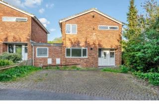 Harry's Holiday Home - Caversham - 9