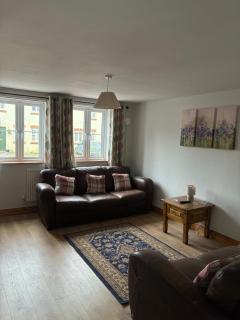 Old Mart Lodge - Narberth - 6