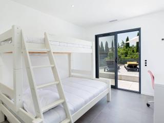 Villa Contemporaine avec Piscine et Climatisation à St Aygulf - FR-1-768-113 - Fréjus - 4